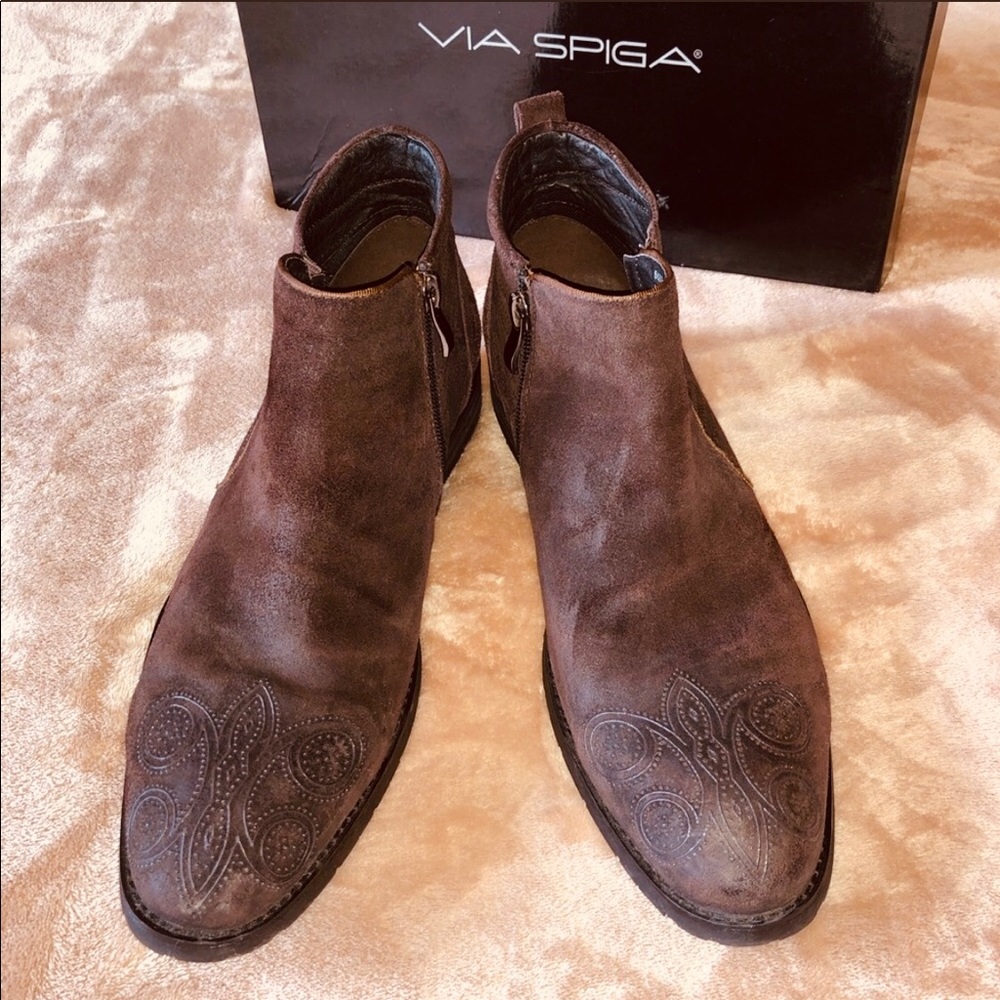 VÍA SPIGA HALF BOOTS